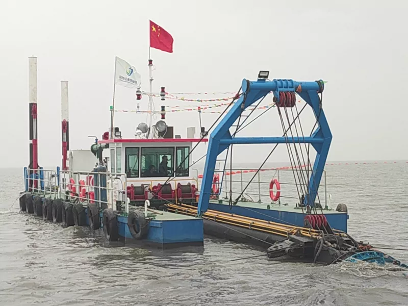 Navire dragueur minier